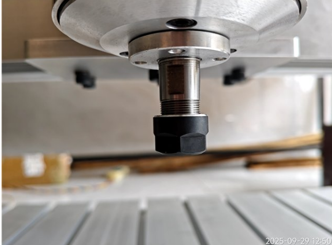 Фото Настольный фрезерный станок с ЧПУ DeskMill 4060 1500W (поворотная ось в комплекте)