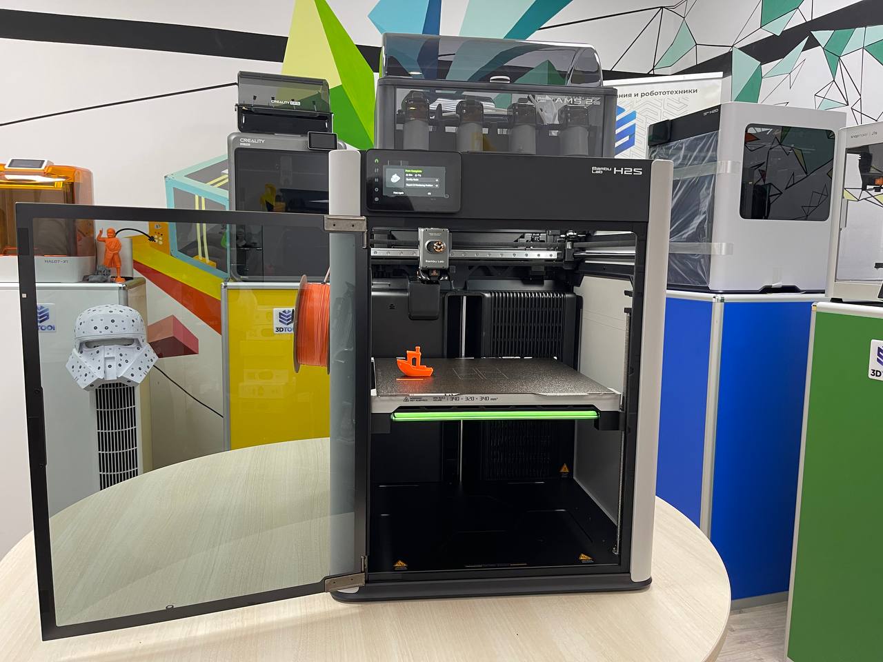 Фото 3D принтер Bambu Lab H2S Combo (EU)