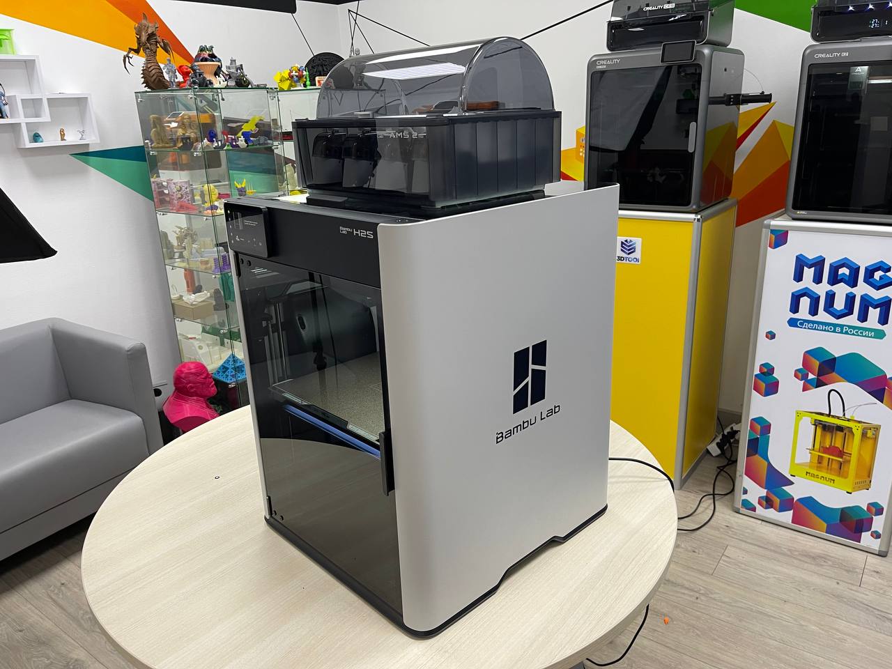 Фото 3D принтер Bambu Lab H2S Combo (EU)